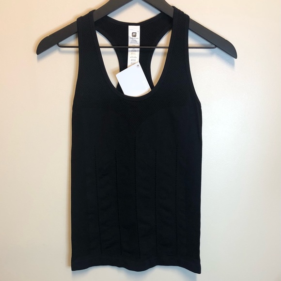 NWT Fabletics Delta Razorback Tank - Picture 3 of 6